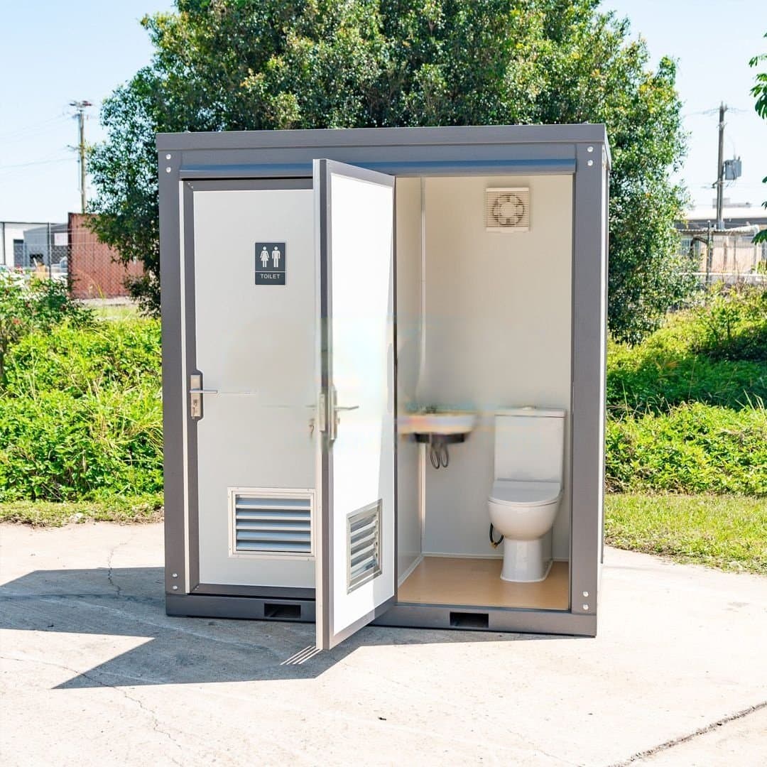 Portable double toilet unit